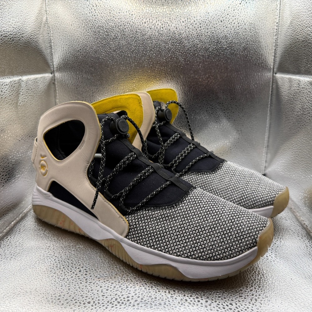 Size 13 Nike Air‎ Flight Huarache ULTRA N7 White Black Mens Sneakers 880855-117
